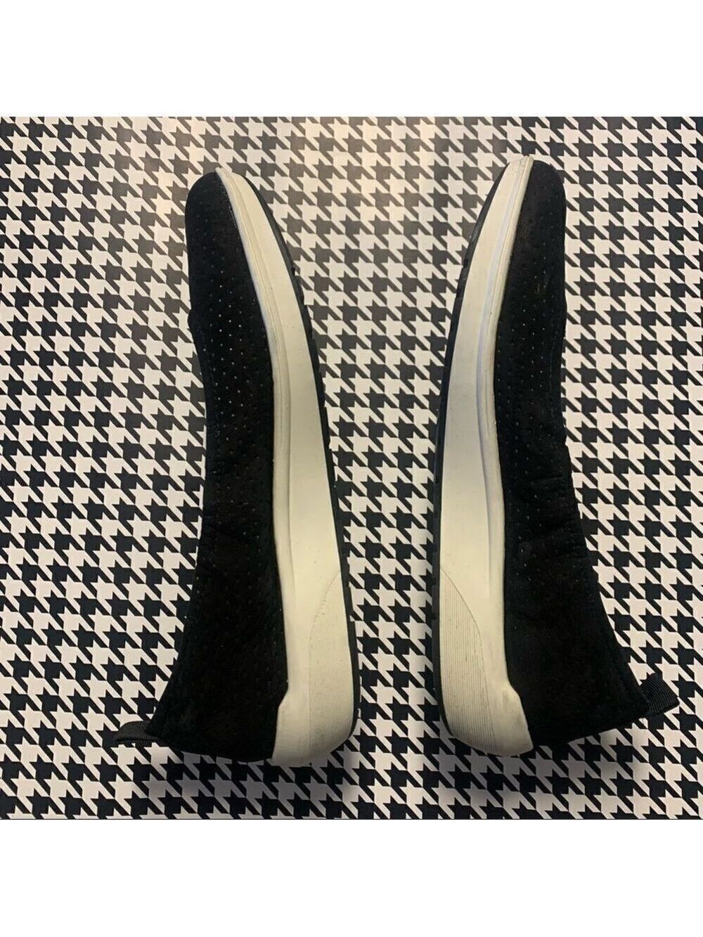 Naturalizer Philippe slip on sneaker 9.5, black with white soles - Picture 7 of 8